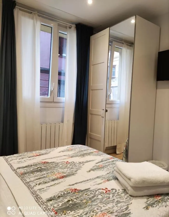 Habitacion En Bilbao Con Wi-Fi 6 Spain